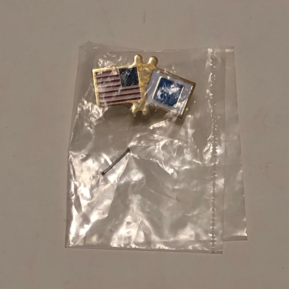 Gold Flag Lapel Pin